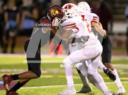 Thumbnail 2 in Fox @ De Smet Jesuit (MSHSAA Class 6 Semifinal) photogallery.