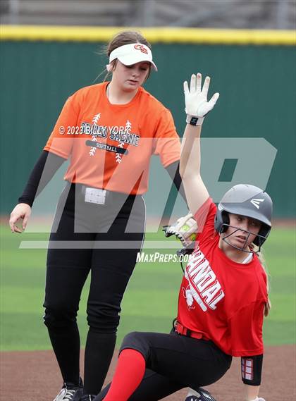 Thumbnail 3 in Grand Saline vs Van photogallery.