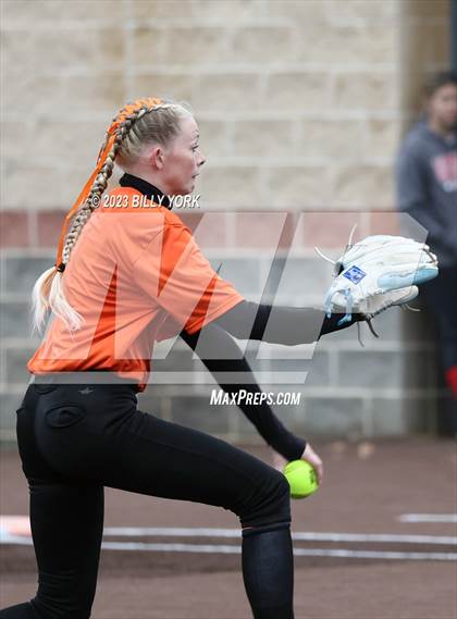 Thumbnail 2 in Grand Saline vs Van photogallery.