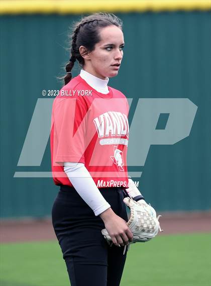 Thumbnail 1 in Grand Saline vs Van photogallery.