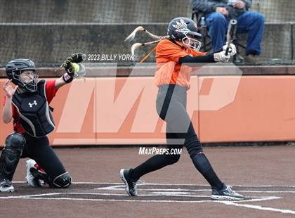 Thumbnail 3 in Grand Saline vs Van photogallery.