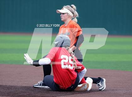 Thumbnail 3 in Grand Saline vs Van photogallery.