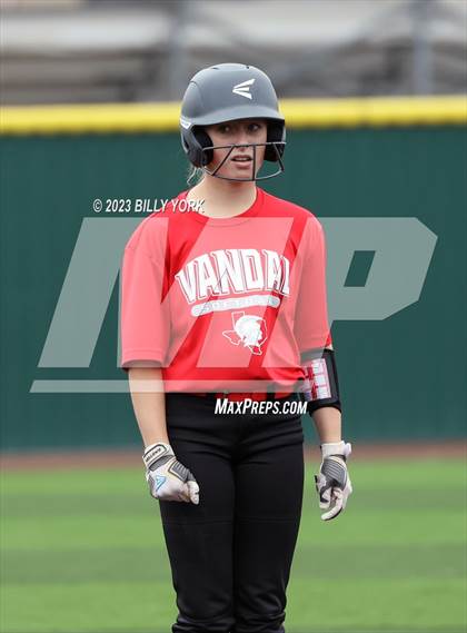 Thumbnail 2 in Grand Saline vs Van photogallery.