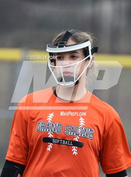 Thumbnail 2 in Grand Saline vs Van photogallery.