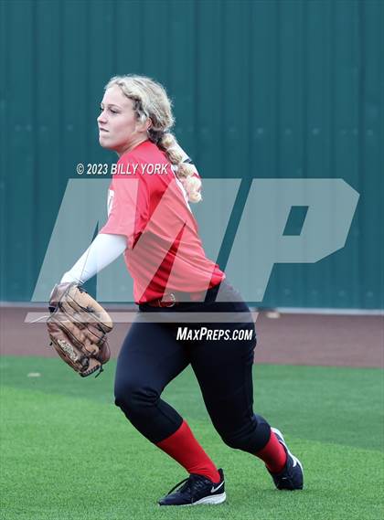Thumbnail 1 in Grand Saline vs Van photogallery.