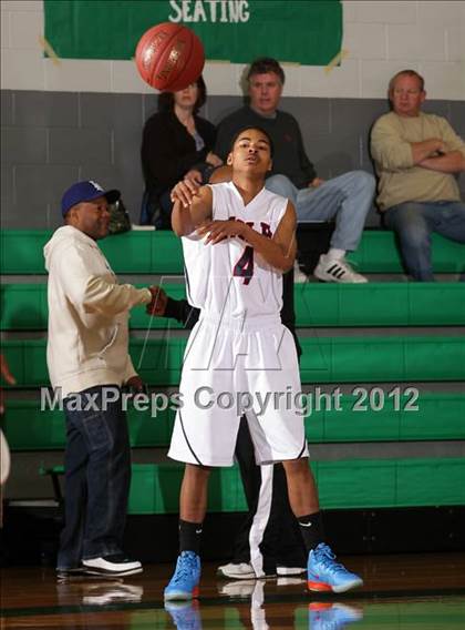 Thumbnail 3 in Serra vs. Marshall (Providence Cystic Fibrosis Benefit) photogallery.