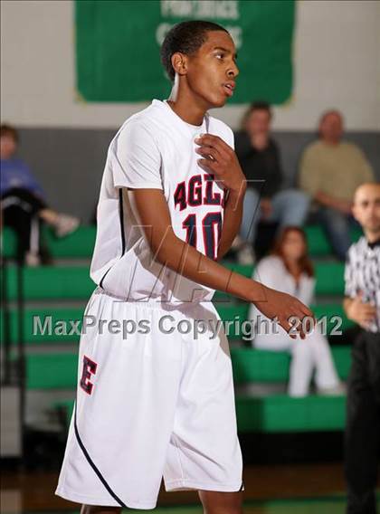 Thumbnail 3 in Serra vs. Marshall (Providence Cystic Fibrosis Benefit) photogallery.