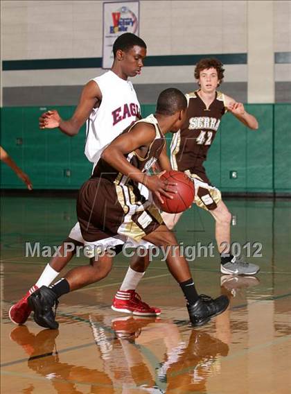 Thumbnail 3 in Serra vs. Marshall (Providence Cystic Fibrosis Benefit) photogallery.