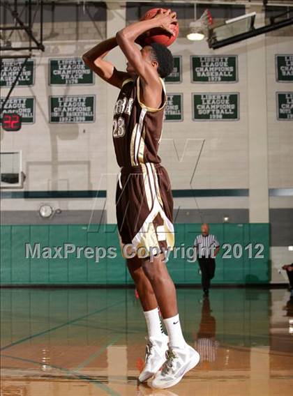 Thumbnail 1 in Serra vs. Marshall (Providence Cystic Fibrosis Benefit) photogallery.