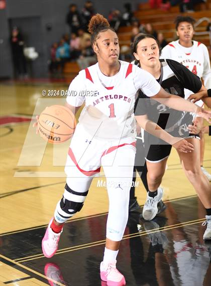 Thumbnail 2 in Hawthorne Math & Science Academy @ Antelope Valley (CIF SS Division 5A Quarterfinal) photogallery.