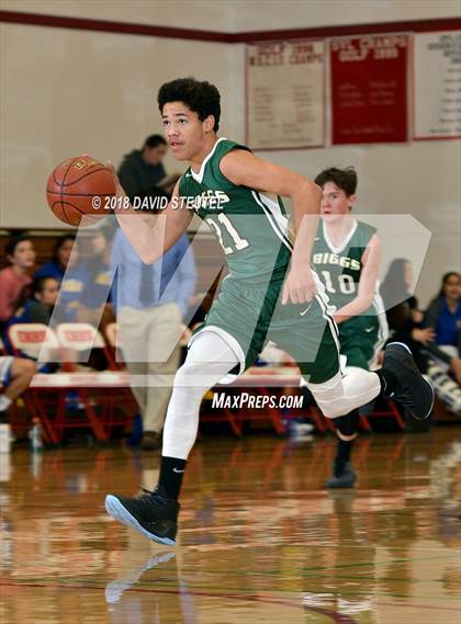 Thumbnail 2 in Maxwell vs. Biggs (Love of the Game) photogallery.