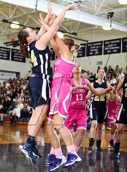 Thumbnail 2 in Yuma Catholic @ Northwest Christian photogallery.
