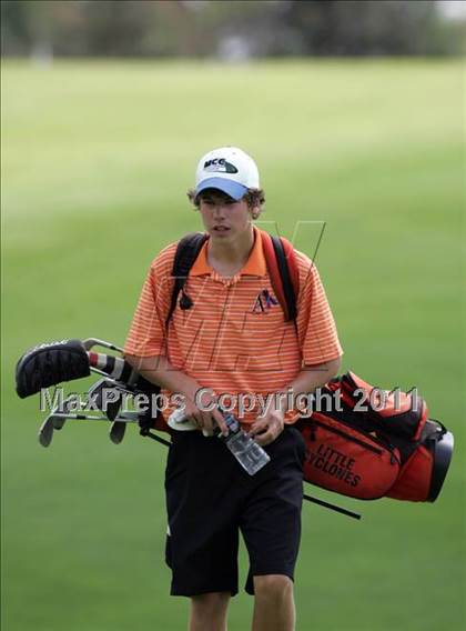 Thumbnail 2 in Valley JV/Varsity Invitational @ Jester Park Golf Course photogallery.