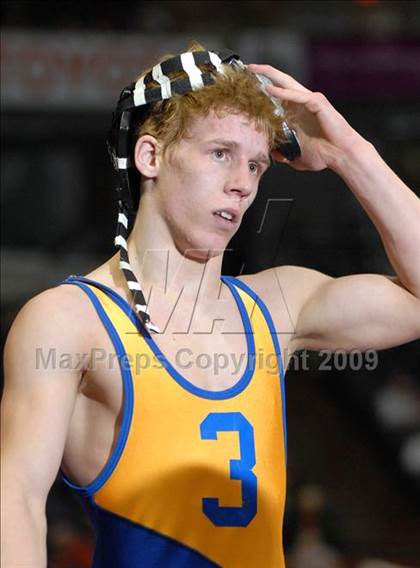 Thumbnail 2 in NYSPHSAA Championships (Division II Consolations/Wrestlebacks) photogallery.