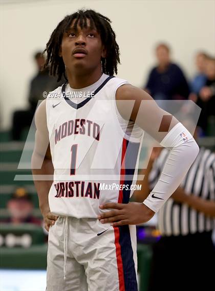 Thumbnail 2 in Notre Dame Prep vs. Modesto Christian (De La Salle MLK Classic) photogallery.