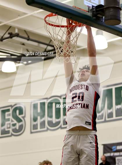 Thumbnail 3 in Notre Dame Prep vs. Modesto Christian (De La Salle MLK Classic) photogallery.