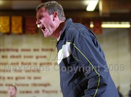 Thumbnail 3 in Eisenhower vs. Bellevue (MaxPreps Holiday Classic) photogallery.