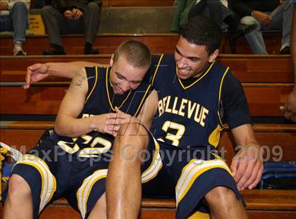 Thumbnail 3 in Eisenhower vs. Bellevue (MaxPreps Holiday Classic) photogallery.