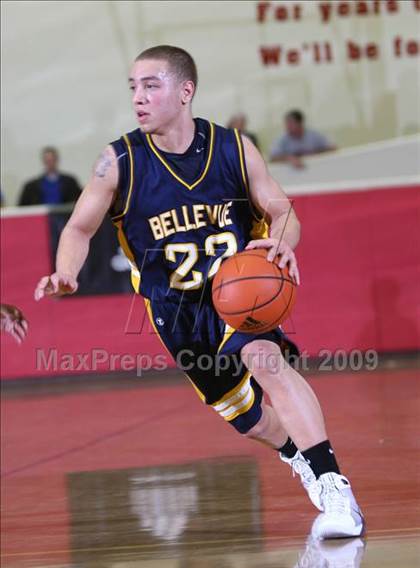 Thumbnail 2 in Eisenhower vs. Bellevue (MaxPreps Holiday Classic) photogallery.