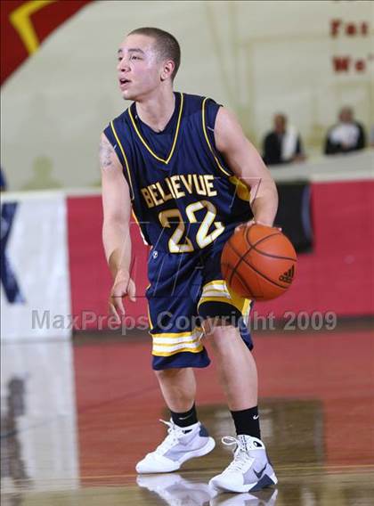Thumbnail 2 in Eisenhower vs. Bellevue (MaxPreps Holiday Classic) photogallery.