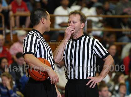 Thumbnail 1 in Eisenhower vs. Bellevue (MaxPreps Holiday Classic) photogallery.