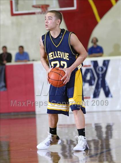 Thumbnail 1 in Eisenhower vs. Bellevue (MaxPreps Holiday Classic) photogallery.