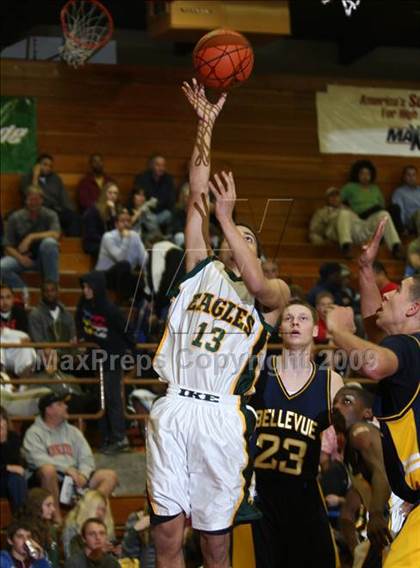 Thumbnail 1 in Eisenhower vs. Bellevue (MaxPreps Holiday Classic) photogallery.