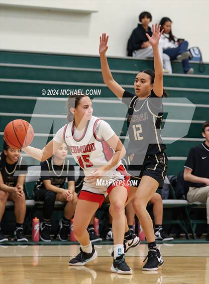 Thumbnail 2 in Redwood vs. Salesian College Preparatory (SI20 Showcase) photogallery.