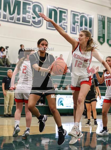Thumbnail 2 in Redwood vs. Salesian College Preparatory (SI20 Showcase) photogallery.