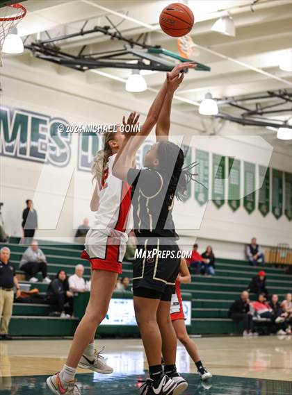 Thumbnail 3 in Redwood vs. Salesian College Preparatory (SI20 Showcase) photogallery.