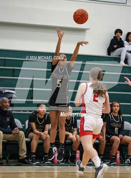 Thumbnail 3 in Redwood vs. Salesian College Preparatory (SI20 Showcase) photogallery.