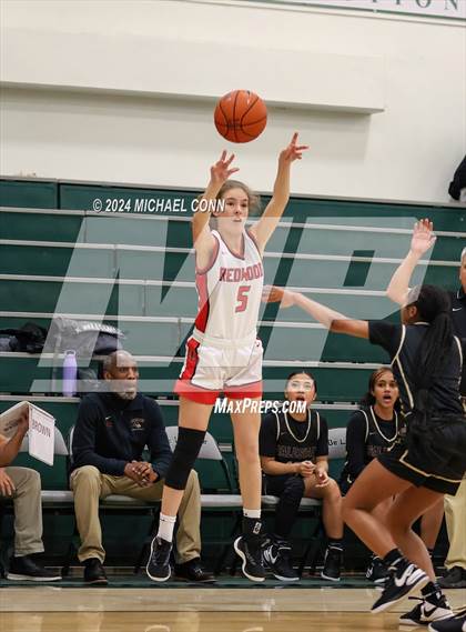 Thumbnail 3 in Redwood vs. Salesian College Preparatory (SI20 Showcase) photogallery.
