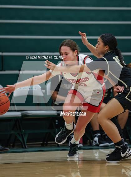 Thumbnail 3 in Redwood vs. Salesian College Preparatory (SI20 Showcase) photogallery.