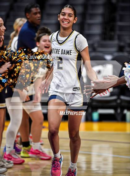 Thumbnail 1 in Notre Dame (SO) @ Louisville (Coastal Catholic Classic) photogallery.