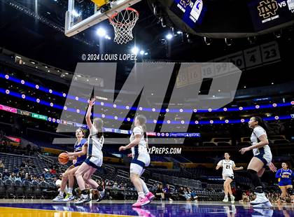 Thumbnail 1 in Notre Dame (SO) @ Louisville (Coastal Catholic Classic) photogallery.