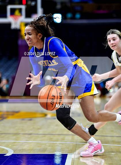 Thumbnail 2 in Notre Dame (SO) @ Louisville (Coastal Catholic Classic) photogallery.