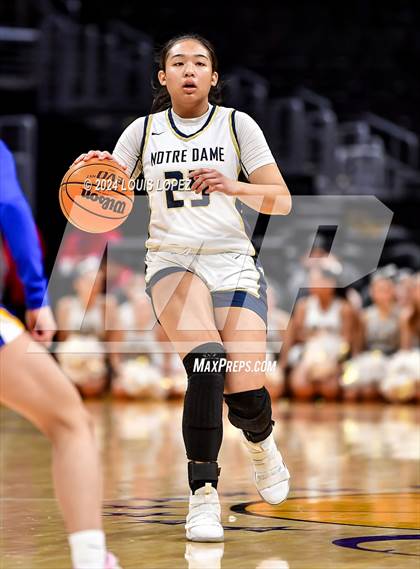 Thumbnail 2 in Notre Dame (SO) @ Louisville (Coastal Catholic Classic) photogallery.