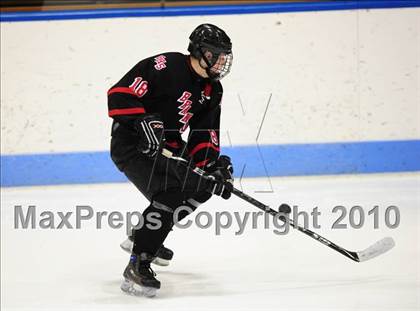 Thumbnail 2 in Branford vs. St. Joseph (CIAC Division 2 Semifinal) photogallery.