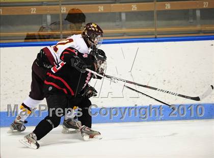 Thumbnail 3 in Branford vs. St. Joseph (CIAC Division 2 Semifinal) photogallery.