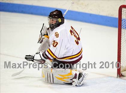 Thumbnail 3 in Branford vs. St. Joseph (CIAC Division 2 Semifinal) photogallery.