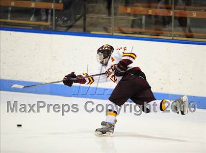 Thumbnail 2 in Branford vs. St. Joseph (CIAC Division 2 Semifinal) photogallery.