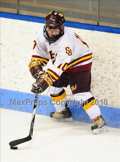 Thumbnail 2 in Branford vs. St. Joseph (CIAC Division 2 Semifinal) photogallery.