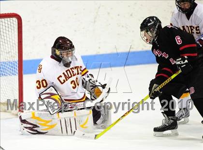 Thumbnail 2 in Branford vs. St. Joseph (CIAC Division 2 Semifinal) photogallery.
