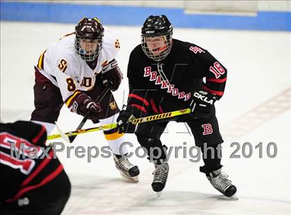 Thumbnail 2 in Branford vs. St. Joseph (CIAC Division 2 Semifinal) photogallery.
