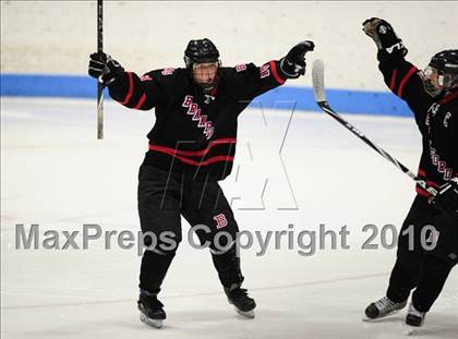Thumbnail 3 in Branford vs. St. Joseph (CIAC Division 2 Semifinal) photogallery.
