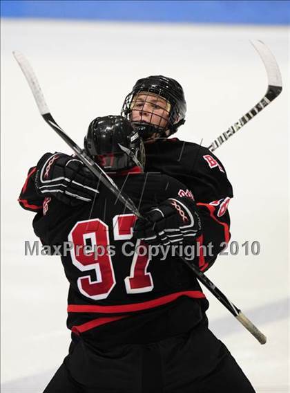Thumbnail 3 in Branford vs. St. Joseph (CIAC Division 2 Semifinal) photogallery.