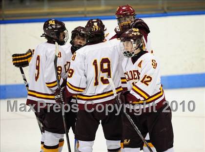 Thumbnail 3 in Branford vs. St. Joseph (CIAC Division 2 Semifinal) photogallery.