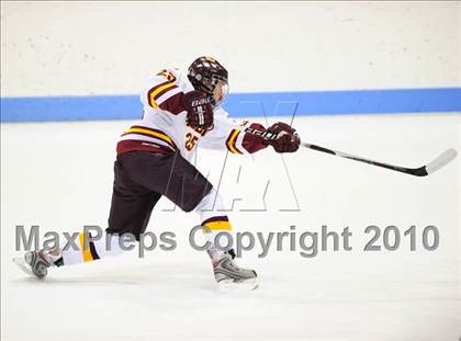 Thumbnail 2 in Branford vs. St. Joseph (CIAC Division 2 Semifinal) photogallery.