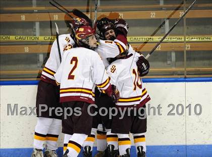 Thumbnail 2 in Branford vs. St. Joseph (CIAC Division 2 Semifinal) photogallery.
