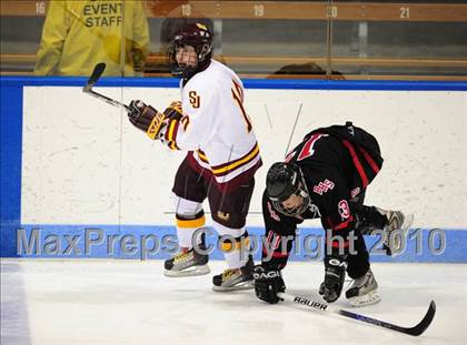 Thumbnail 3 in Branford vs. St. Joseph (CIAC Division 2 Semifinal) photogallery.